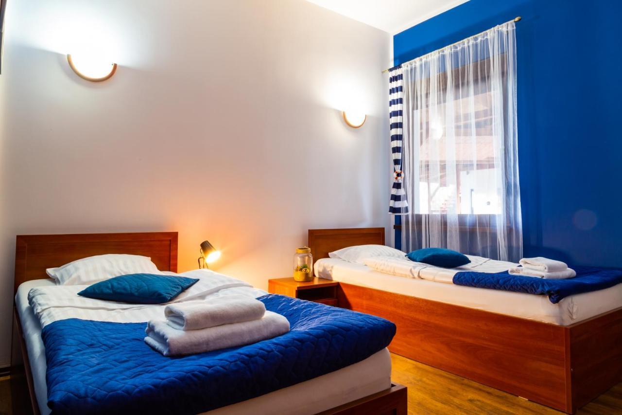 Hotel Nenufar Kościan Extérieur photo