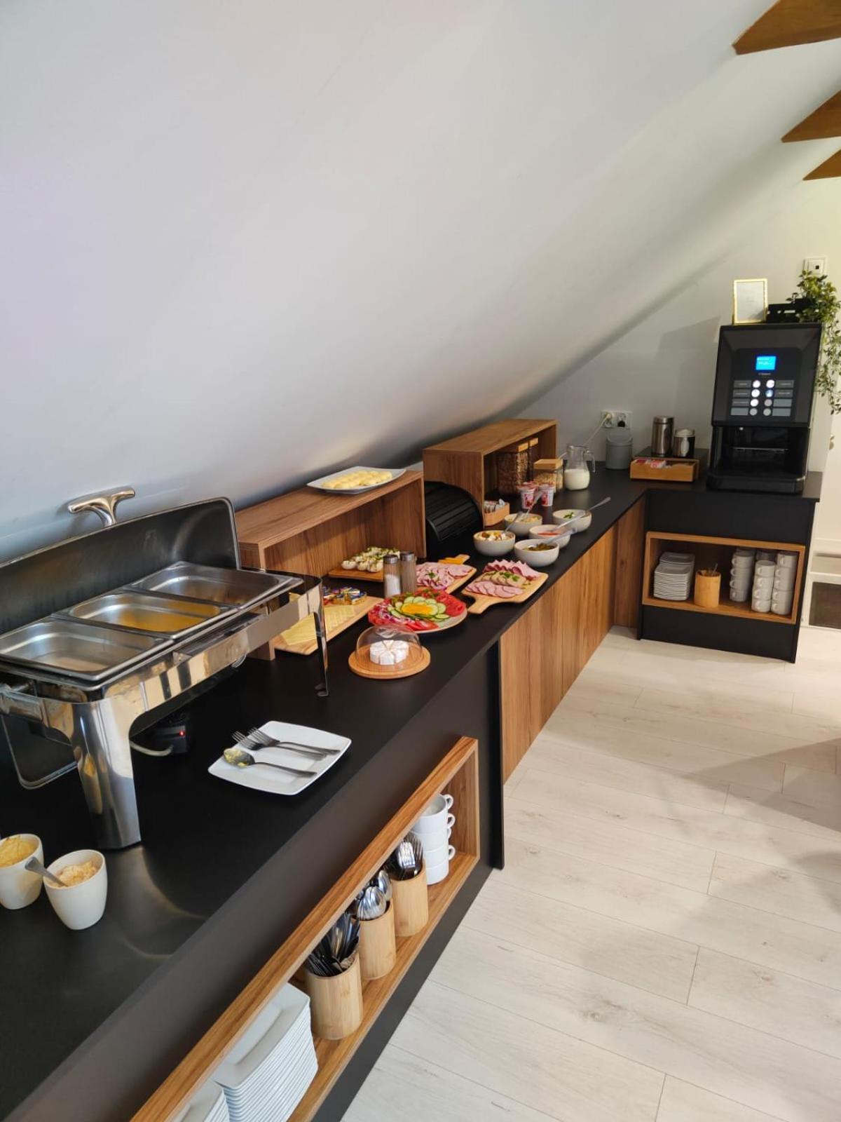 Hotel Nenufar Kościan Extérieur photo
